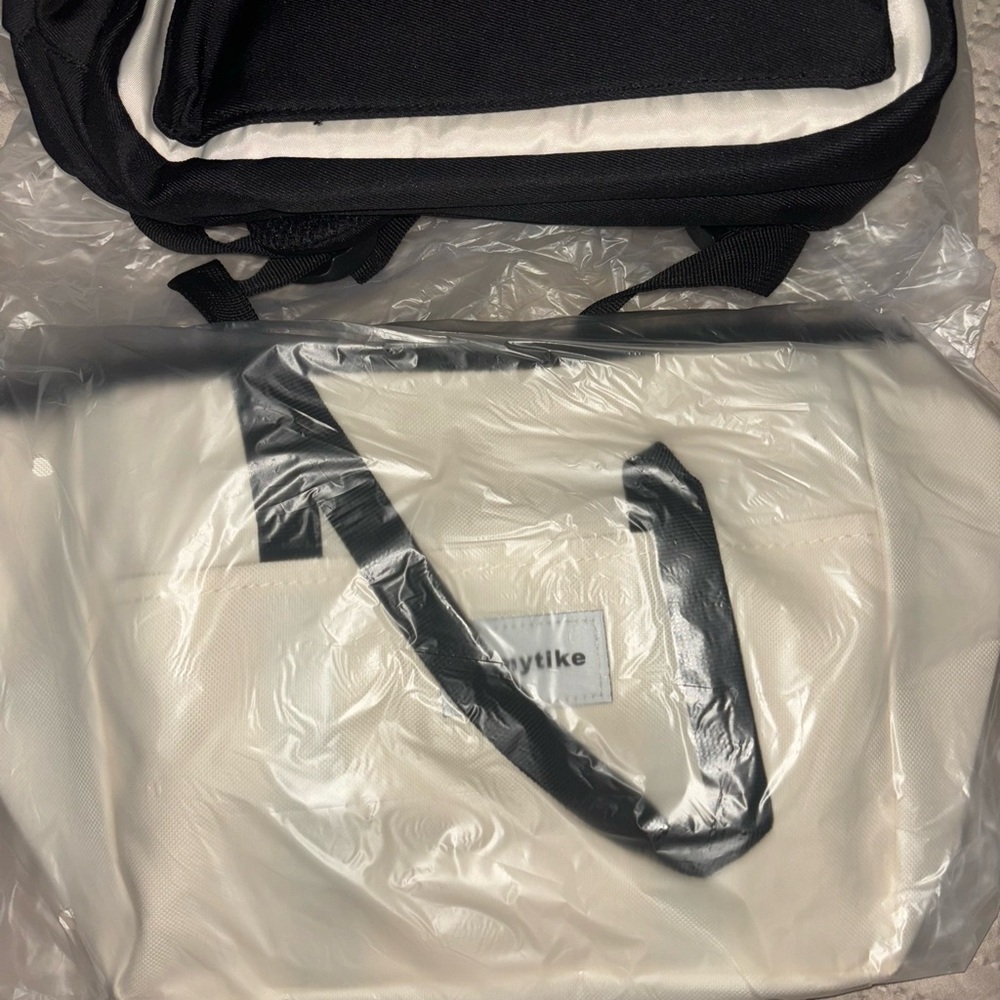 Black and White Backpack Set 050 - Picture 6 of 8